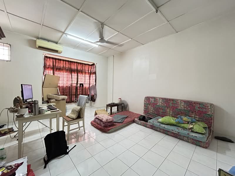 2-storey Terraced House for Sale in Bandar Mahkota Cheras (Cheras) - Ray Chan - Living Room - PropertyGuru.com.my