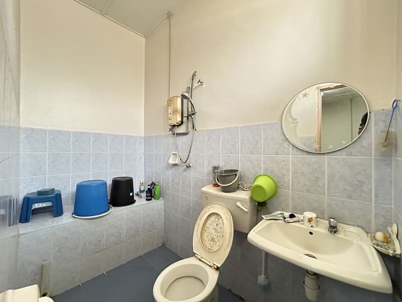 2-storey Terraced House for Sale in Bandar Mahkota Cheras (Cheras) - Ray Chan - Bathroom - PropertyGuru.com.my