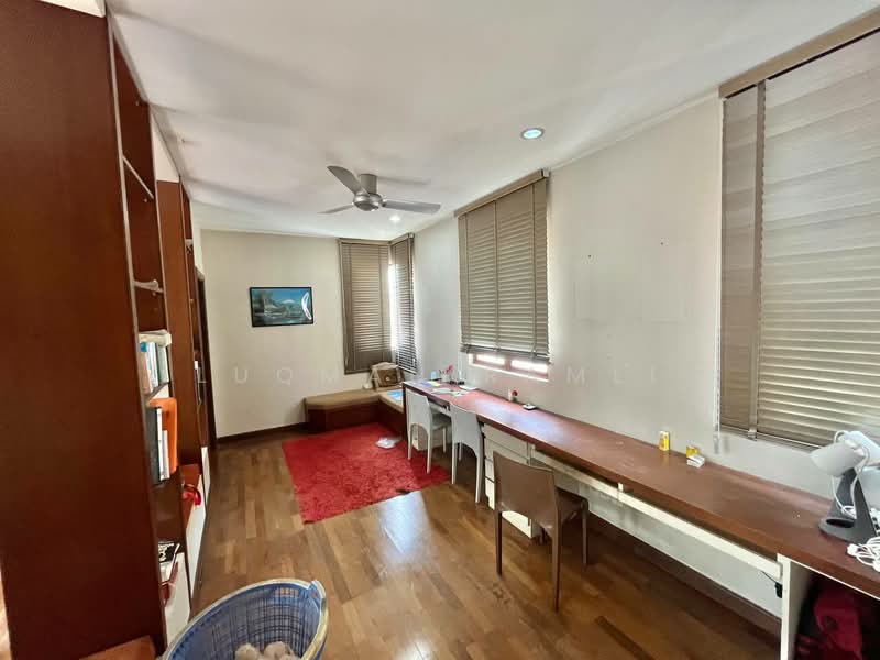 Rumah Teres 2 Tingkat untuk Dijual di Bukit Jelutong (Shah Alam) - Luqman Ramli - Study - PropertyGuru.com.my