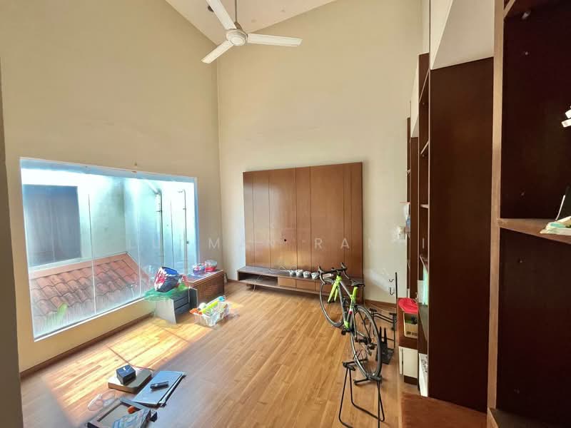Rumah Teres 2 Tingkat untuk Dijual di Bukit Jelutong (Shah Alam) - Luqman Ramli - Living Room - PropertyGuru.com.my