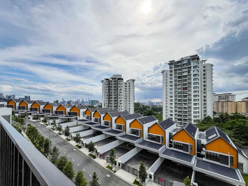 Rumah Teres 2.5 Tingkat untuk Dijual di Taman Melawati (Ulu Kelang) - Priscilla Tan - Exterior - PropertyGuru.com.my