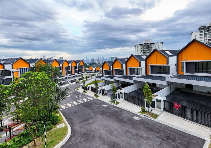 Rumah Teres 2.5 Tingkat untuk Dijual di Taman Melawati (Ulu Kelang) - Priscilla Tan - Exterior - PropertyGuru.com.my