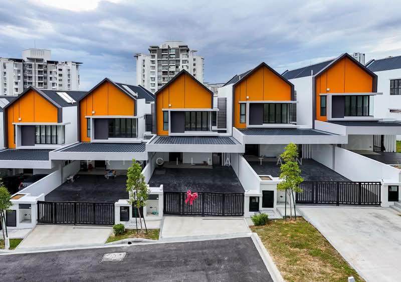 Rumah Teres 2.5 Tingkat untuk Dijual di Taman Melawati (Ulu Kelang) - Priscilla Tan - Exterior - PropertyGuru.com.my