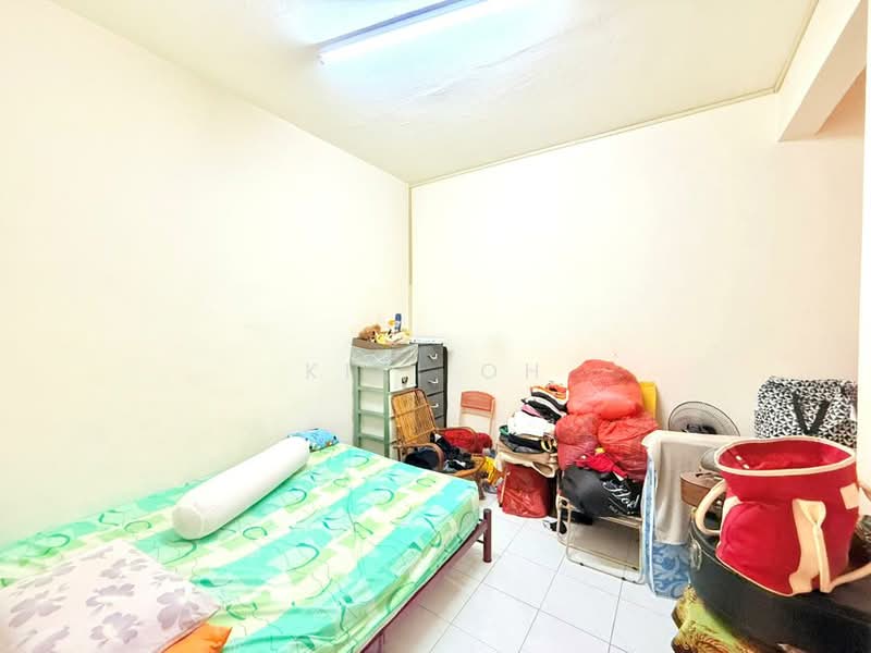 2-storey Terraced House for Sale in Taman Daya (Johor Bahru) - Kiki Oh - Bedroom - PropertyGuru.com.my