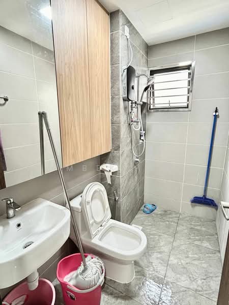 Servis Apartment untuk Dijual di Veranda Residence - Amber Hew - Bathroom - PropertyGuru.com.my
