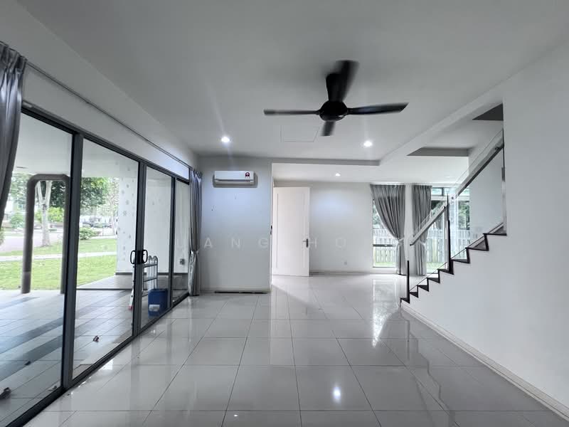 2-storey Terraced House for Rent in Setia Eco Glades (Cyberjaya) - Huang Hong - Living Room - PropertyGuru.com.my