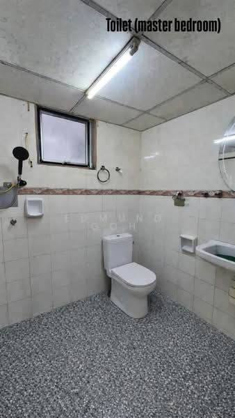 Pangsapuri untuk Disewa di Pangsapuri Vista Serdang - Edmund Goh - Bathroom - PropertyGuru.com.my