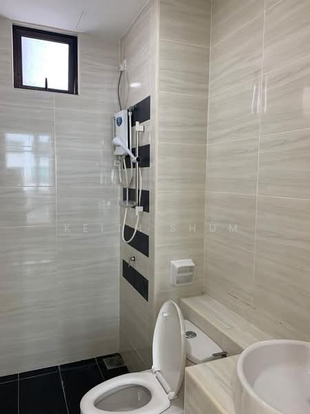 Service Residence for Sale at D'Summit Residences - Keith Shum - Bathroom - PropertyGuru.com.my