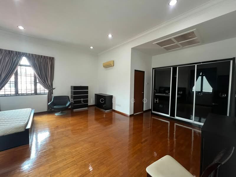 2-storey Terraced House for Rent in Taman Sutera Utama (Skudai) - Alice Goh - Bedroom - PropertyGuru.com.my