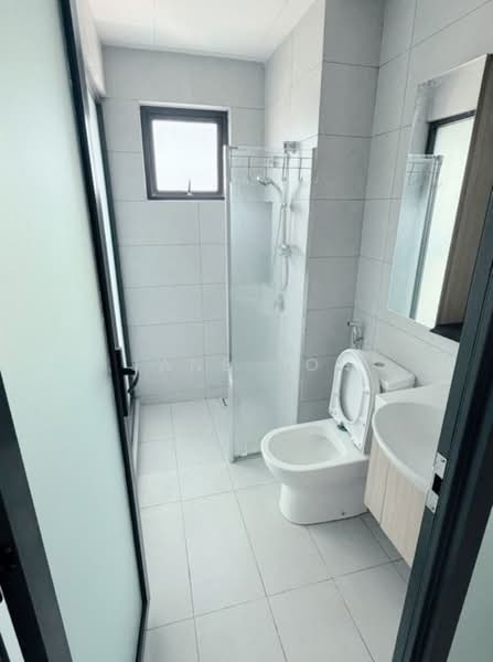 Servis Apartment untuk Disewa di Sinaran @ Utropolis - Jane Poh - Bathroom - PropertyGuru.com.my