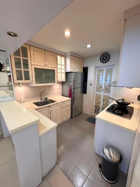Servis Apartment untuk Dijual di SuriaMas Suites - Brown Cheng - PropertyGuru.com.my