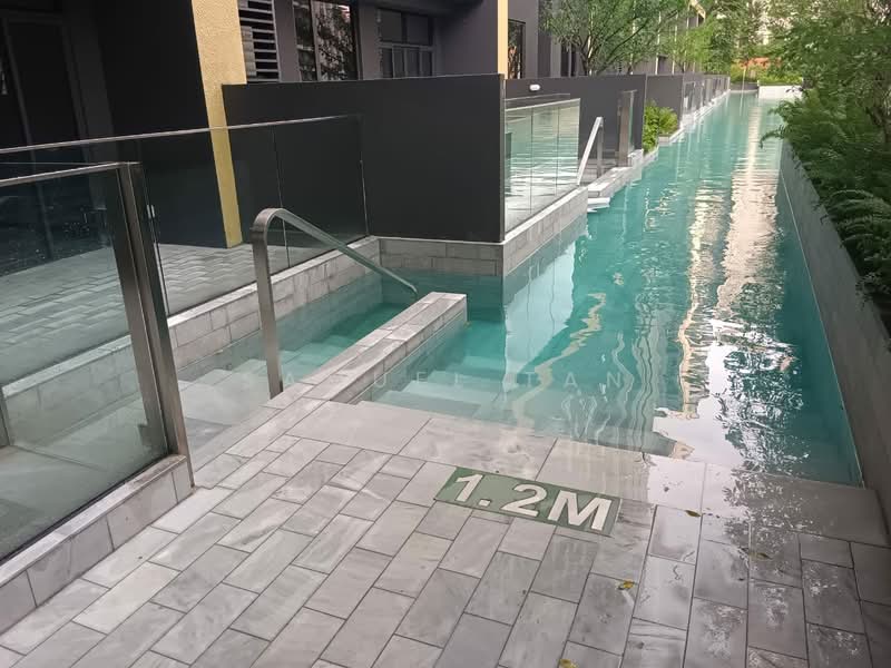 Servis Apartment untuk Disewa di Altris Residences @ The Quartz WM - Samuel Tan - Pool - PropertyGuru.com.my