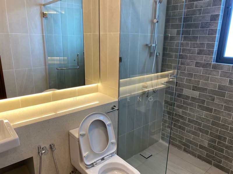 Condominium for Rent at Queens Residences Q1 @ Queens Waterfront - Hoy Meng - Bathroom - PropertyGuru.com.my