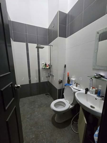Rumah Kluster untuk Dijual di Austin Heights (Tebrau) - June Tseng - Bathroom - PropertyGuru.com.my