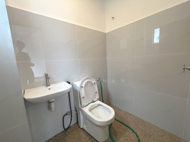 2-storey Terraced House for Sale in Bandar Mahkota Cheras (Cheras) - Ray Chan - Bathroom - PropertyGuru.com.my
