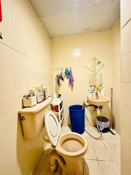 Kondominium untuk Dijual di Forest Green - Trevor Chai - Bathroom - PropertyGuru.com.my