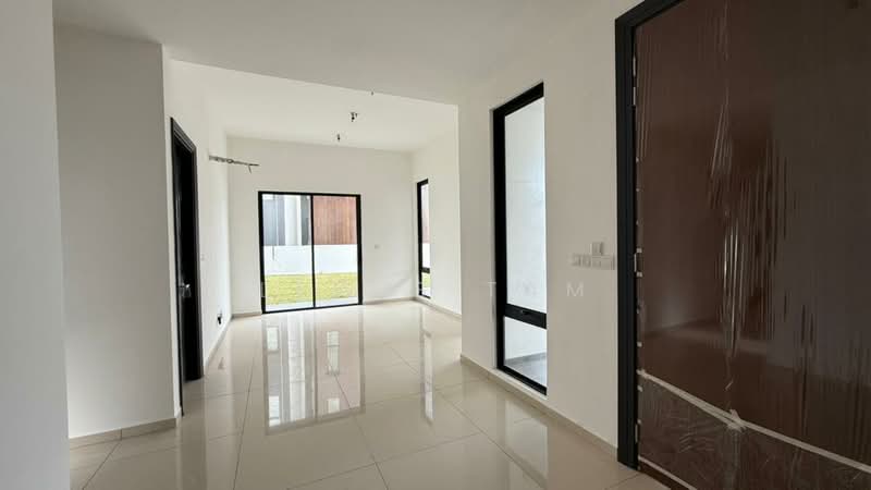 Bungalow for Sale in Jade Hills (Kajang) - Lewis Tam - Entrance - PropertyGuru.com.my