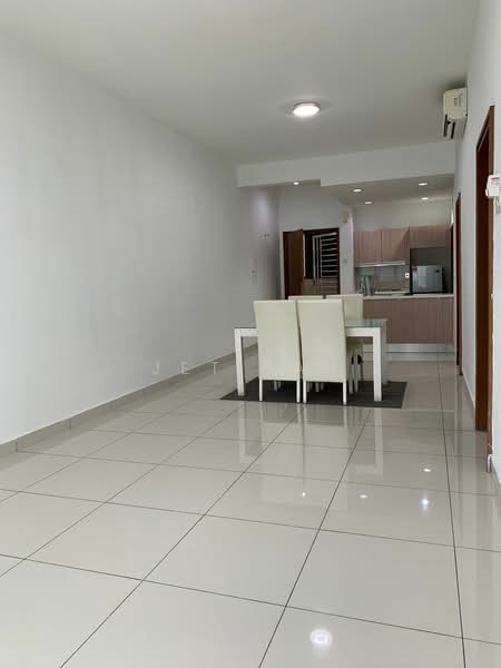 Kondominium untuk Dijual di Sri Putramas III / Royal Regent - Jet Tan - Dining Room - PropertyGuru.com.my