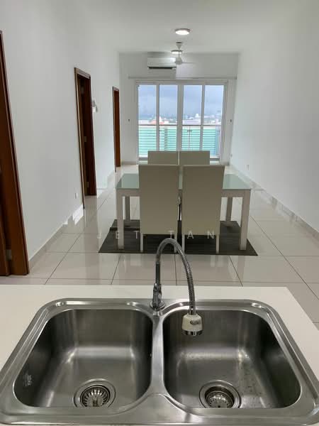 Kondominium untuk Dijual di Sri Putramas III / Royal Regent - Jet Tan - Dining Room - PropertyGuru.com.my