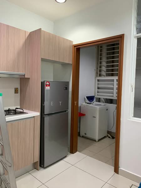 Kondominium untuk Dijual di Sri Putramas III / Royal Regent - Jet Tan - Kitchen - PropertyGuru.com.my