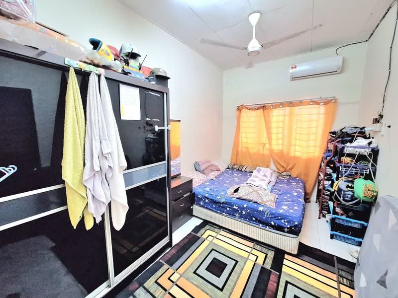 1-storey Terraced House for Sale in Seksyen 30 (Shah Alam) - Muz Hafiz - PropertyGuru.com.my