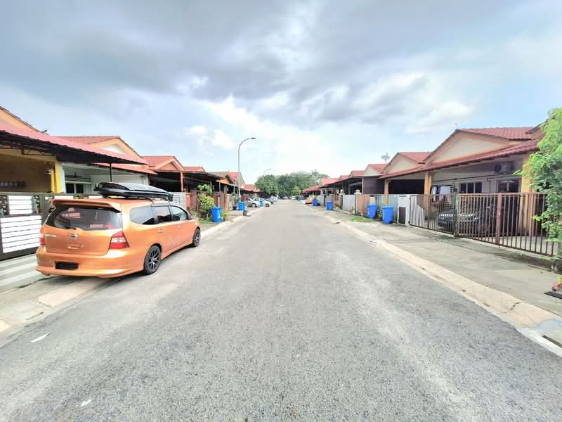1-storey Terraced House for Sale in Seksyen 30 (Shah Alam) - Muz Hafiz - PropertyGuru.com.my