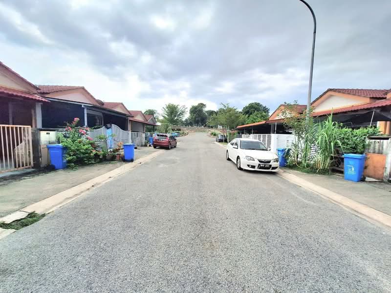 1-storey Terraced House for Sale in Seksyen 30 (Shah Alam) - Muz Hafiz - PropertyGuru.com.my