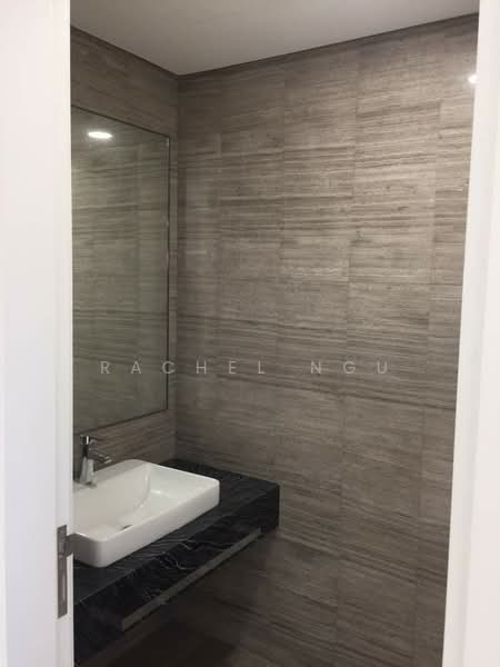 Servis Apartment untuk Disewa di The Sentral Residences - Rachel Ngu - Bathroom - PropertyGuru.com.my