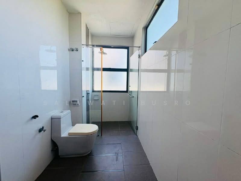 Semi-Detached House for Rent in Seksyen 13 (Shah Alam) - Salawati Busro - Bathroom - PropertyGuru.com.my
