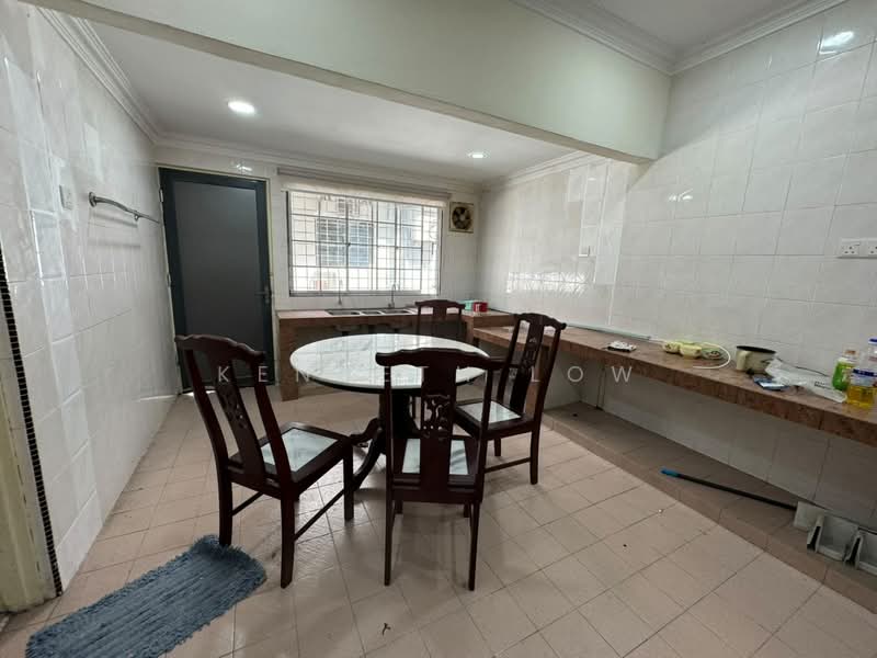 Rumah Teres 2 Tingkat untuk Disewa di Taman Desa Aman (Cheras) - Kenneth Low - Kitchen - PropertyGuru.com.my