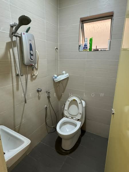 Rumah Teres 2 Tingkat untuk Disewa di Taman Desa Aman (Cheras) - Kenneth Low - Bathroom - PropertyGuru.com.my