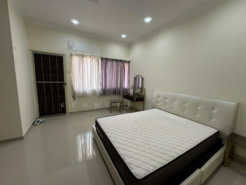 Rumah Teres 2 Tingkat untuk Disewa di Taman Desa Aman (Cheras) - Kenneth Low - Bedroom - PropertyGuru.com.my
