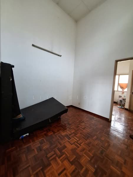 Rumah Teres 2 Tingkat untuk Dijual di Taman Puncak Jalil (Seri Kembangan) - Lily Siow - 2nd Family Hall - upstairs - PropertyGuru.com.my