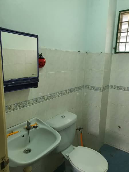 Apartment for Rent at Sri Cassia - Ray Lee - Bathroom - PropertyGuru.com.my