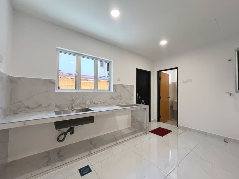 2-storey Terraced House for Sale in Bandar Mahkota Cheras (Cheras) - Ray Chan - Kitchen - PropertyGuru.com.my