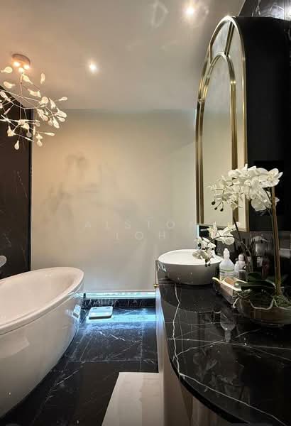 Kondominium untuk Dijual di Setia V Residences - Alston Loh - Bathroom - PropertyGuru.com.my