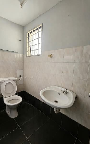 2-storey Terraced House for Sale in Alam Damai (Cheras) - Max Lee - Bathroom - PropertyGuru.com.my