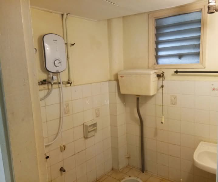 Apartment for Sale at Subang Perdana Goodyear Court 1 - Kim Lai - Bathroom - PropertyGuru.com.my