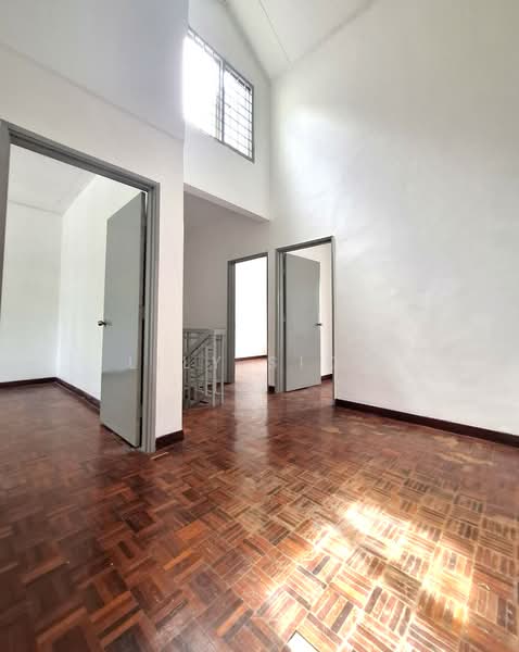 Rumah Teres 2 Tingkat untuk Dijual di Taman Puncak Jalil (Seri Kembangan) - Lily Siow - 2nd Family Hall  (upstairs) - PropertyGuru.com.my