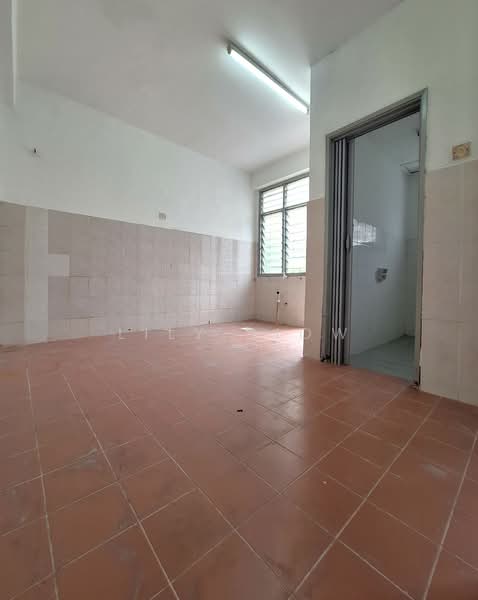 Rumah Teres 2 Tingkat untuk Dijual di Taman Puncak Jalil (Seri Kembangan) - Lily Siow - Kitchen - PropertyGuru.com.my