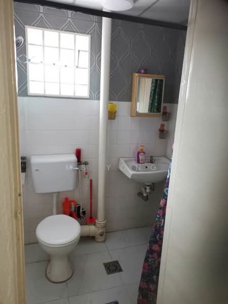 Rumah Teres 2 Tingkat untuk Disewa di Ipoh (Perak) - Ms Yong - Bathroom - PropertyGuru.com.my