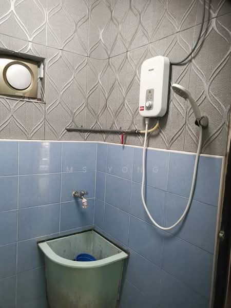 Rumah Teres 2 Tingkat untuk Disewa di Ipoh (Perak) - Ms Yong - Bathroom - PropertyGuru.com.my
