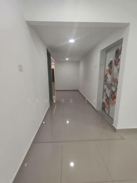 Rumah Teres 1 Tingkat untuk Dijual di Taman Johor (Tampoi) - Erness Tan - Corridor - PropertyGuru.com.my