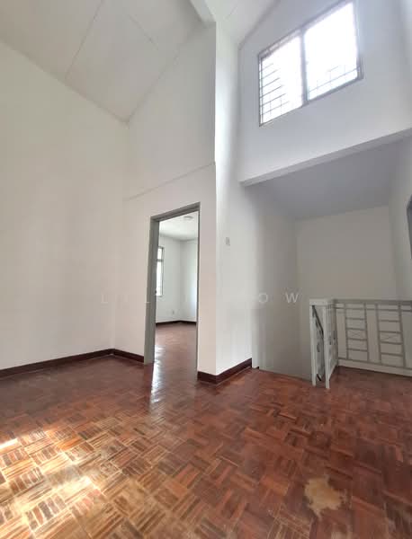 2-storey Terraced House for Sale in Bandar Putra Permai (Seri Kembangan) - Lily Siow - 2nd Family Hall (upstairs) - PropertyGuru.com.my