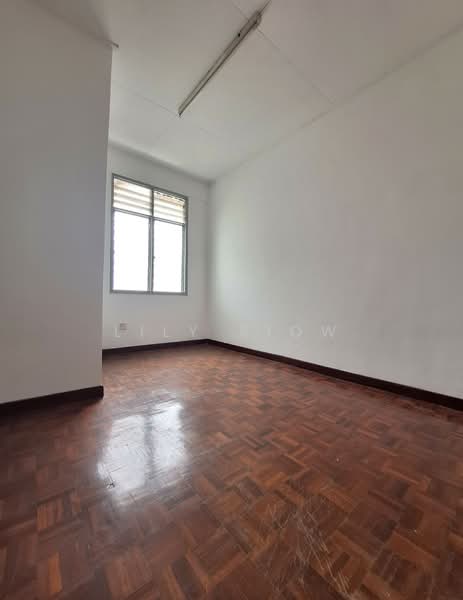 2-storey Terraced House for Sale in Bandar Putra Permai (Seri Kembangan) - Lily Siow - Bedroom - PropertyGuru.com.my