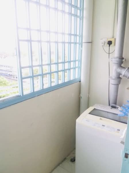 Rumah Flat untuk Dijual di Taman Sri Setia - Jeff Tan - Balcony - PropertyGuru.com.my