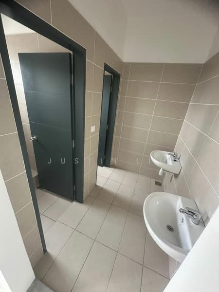 Kedai / Pejabat untuk Disewa di Eka Heights (Bandar Sri Sendayan) - Justin Lim - Bathroom - PropertyGuru.com.my