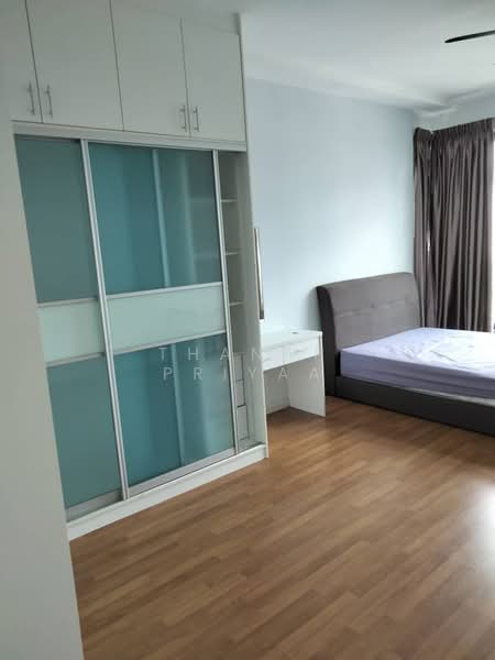 Condominium for Rent at LaCosta @ Sunway South Quay - Thanap Priyaa - Bedroom - PropertyGuru.com.my
