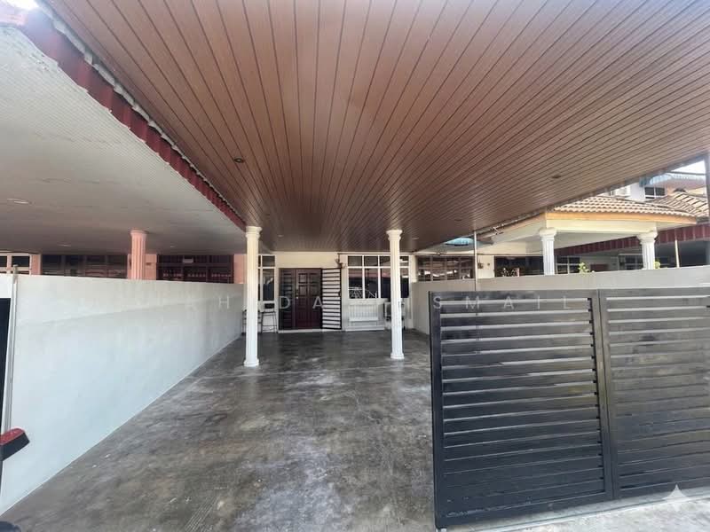 Rumah Teres 2 Tingkat untuk Dijual di Taman Selesa (Bedong) - Shahidan Ismail - Exterior - PropertyGuru.com.my