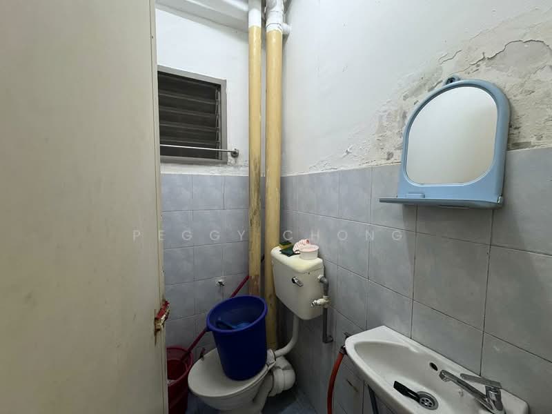 Rumah Flat untuk Dijual di Mutiara Magna - Peggy Chong - Bathroom - PropertyGuru.com.my